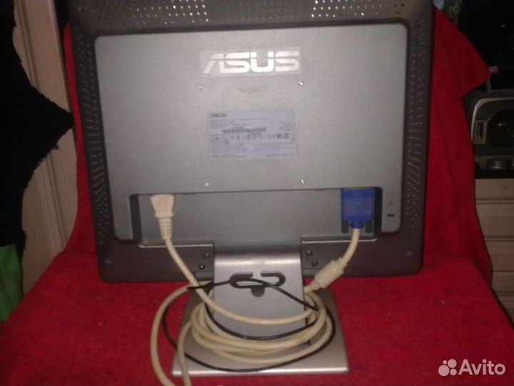 Монитор asus MM17T со встроеными стереоколонками