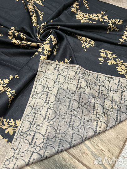 Шерстяной платок Dior черный двухсторонний мягкий