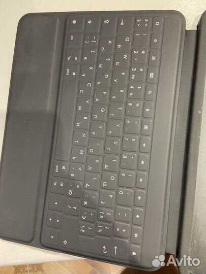 Клавиатура Logitech Rugged Folio для iPad 10.2