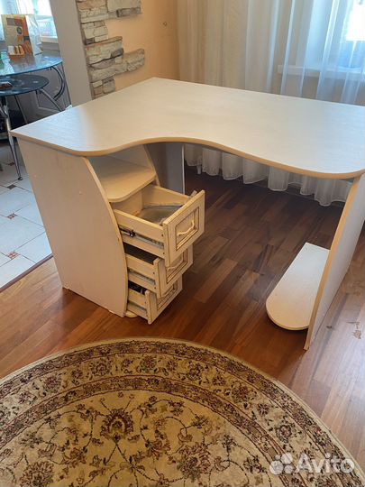 Компьютерный стол