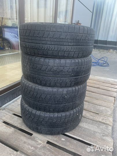 Bridgestone Blizzak VRX 225/55 R17 97S