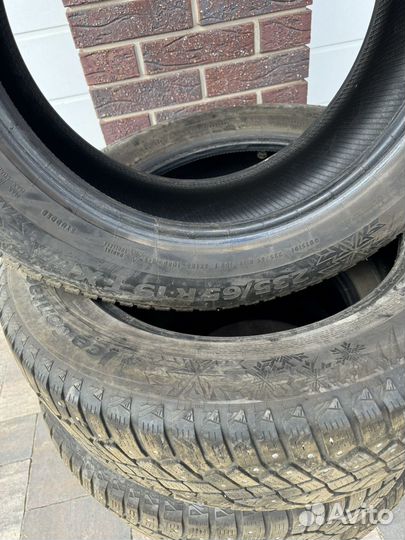 Continental IceContact 2 SUV 235/65 R19