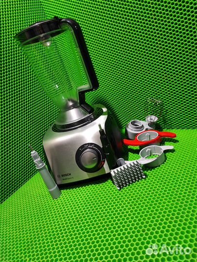 Кухонный комбайн Bosch MC812M865