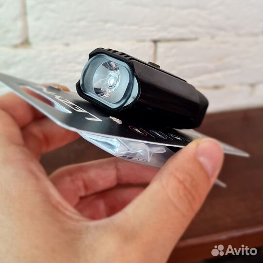 Фонарь для велосипеда Lezyne