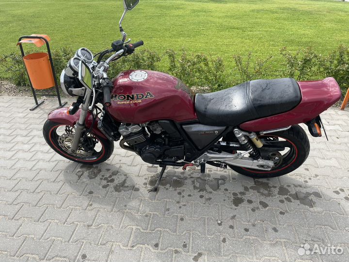 Honda CB-400 Super Four(SF)