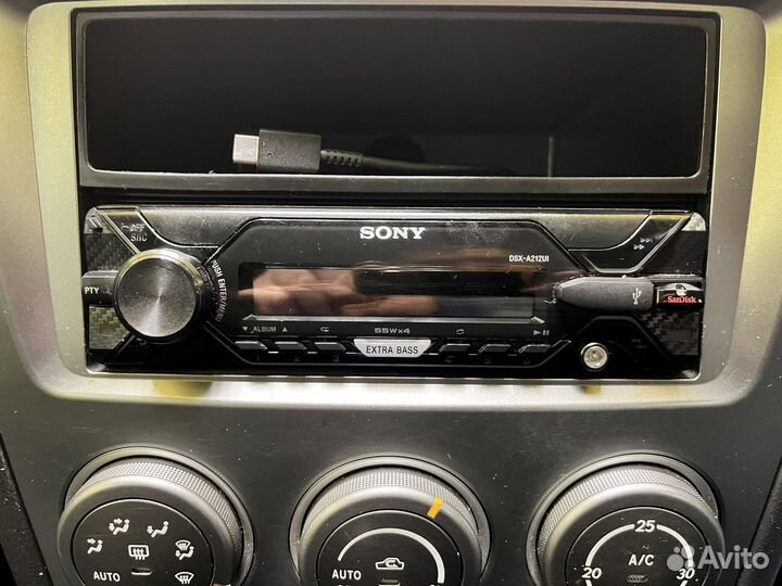 Магнитола Sony DSX-A212UI
