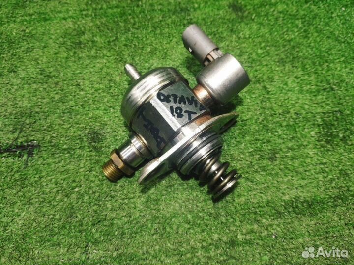 Топливный насос тнвд Skoda Octavia A5 1.8 tsi cdab