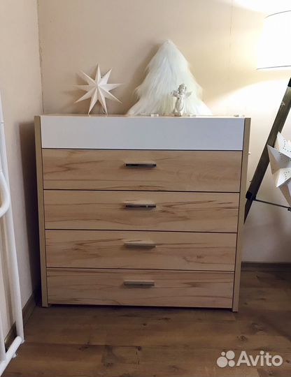 Набор детской мебели (Кровать, стол, комод)