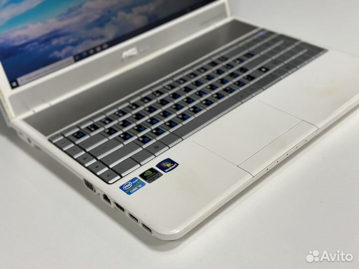 Игровой Asus 8G озу SSD256g GeForce 2G Core i3