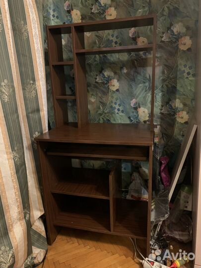 Отдам компьютерный стол