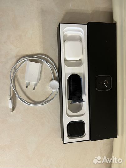 Часы apple watch 5 44 mm nike