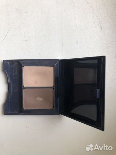 Тени для век и накладные ногти