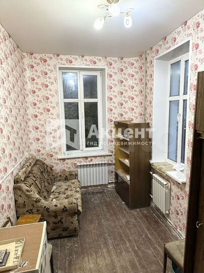 Комната 10 м² в 4-к., 3/3 эт.