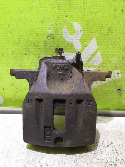 Суппорт передний левый Тойота Хайлендер