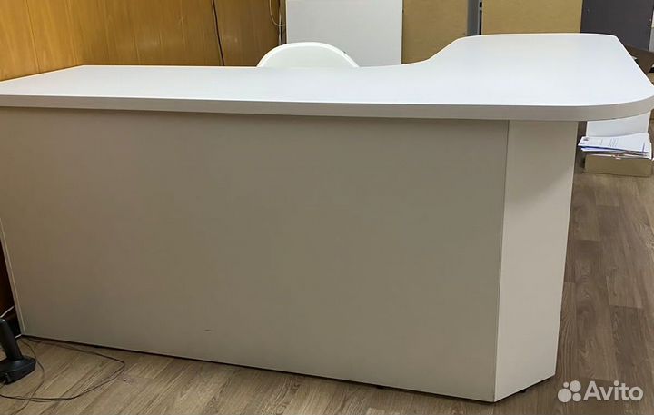 Стол офисный угловой