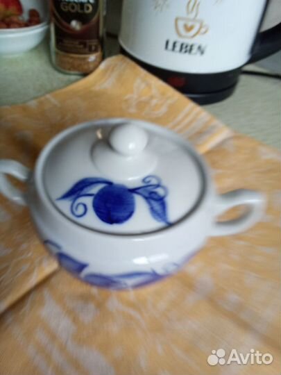 Тарелка для 2-ых блюд,десертов.Чашки с блюдцами