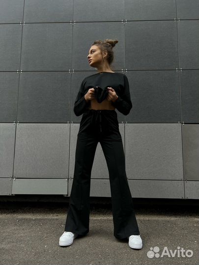 Спортивный костюм женский