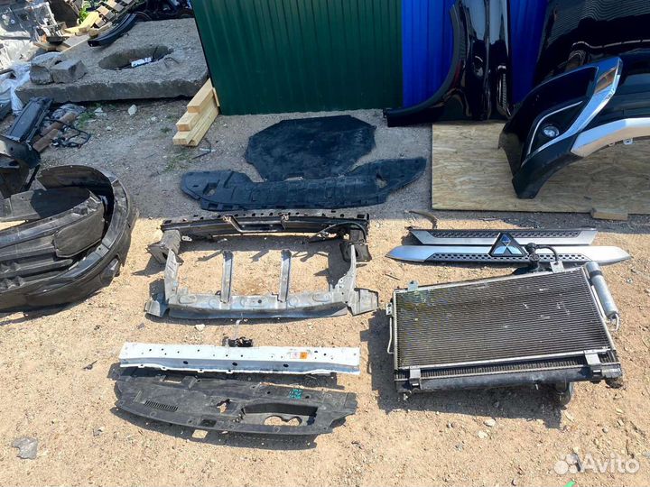 Передняя часть комплектом Митсубиси Аутлендер 3 GF