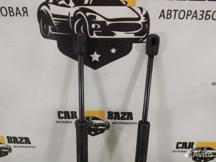 Амортизатор капота Volvo XC60