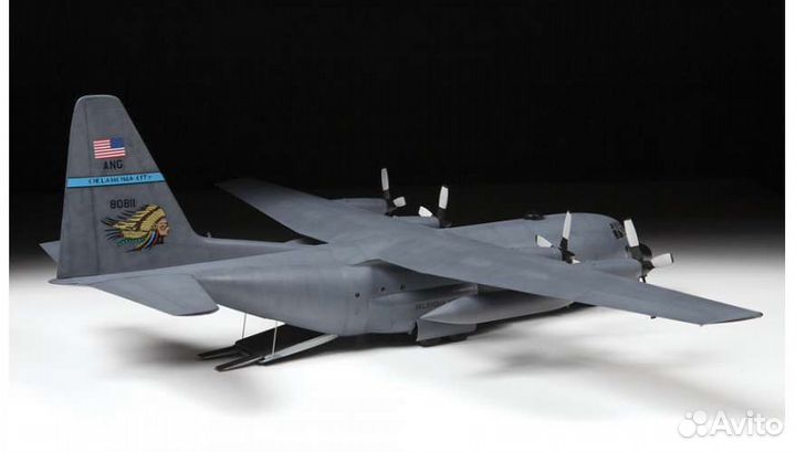 Модель Американский самолет С-130 (масштаб 1:72)