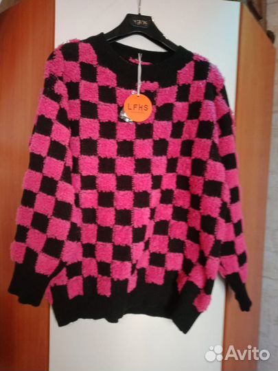 Яркий свитшот, размер 46-52