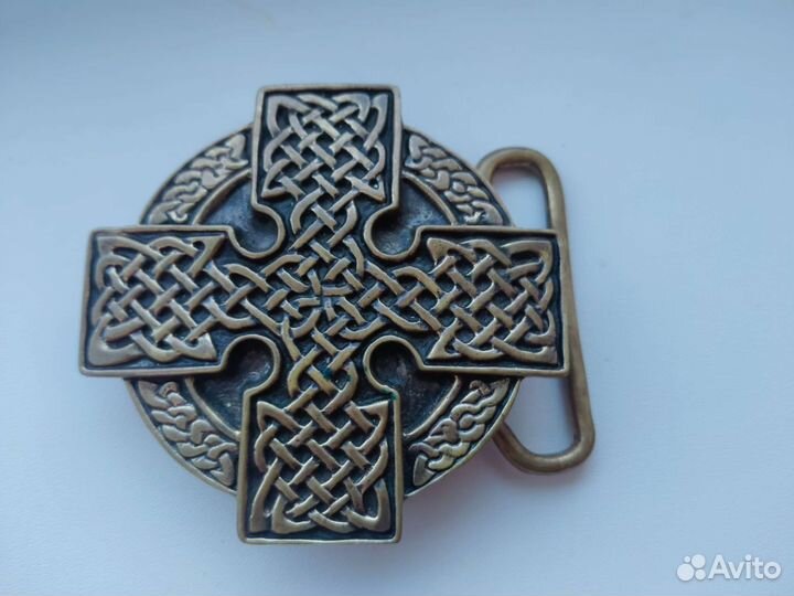 Пряжка на ремень