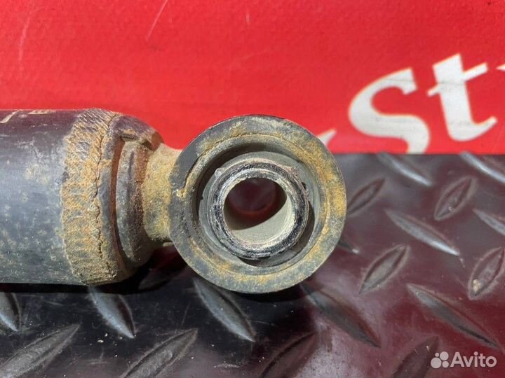 Амортизатор кабины горизонтальный