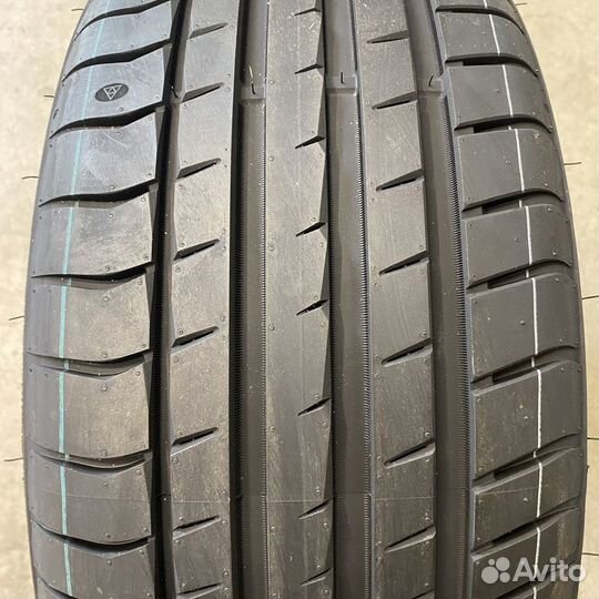 Triangle EffeXSport TH202 245/40 R20