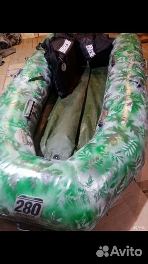 Продам лодку с мотором
