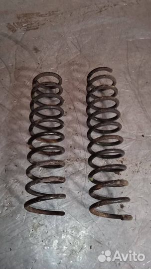 Пружина подвески Mitsubishi Carisma рест. 2001