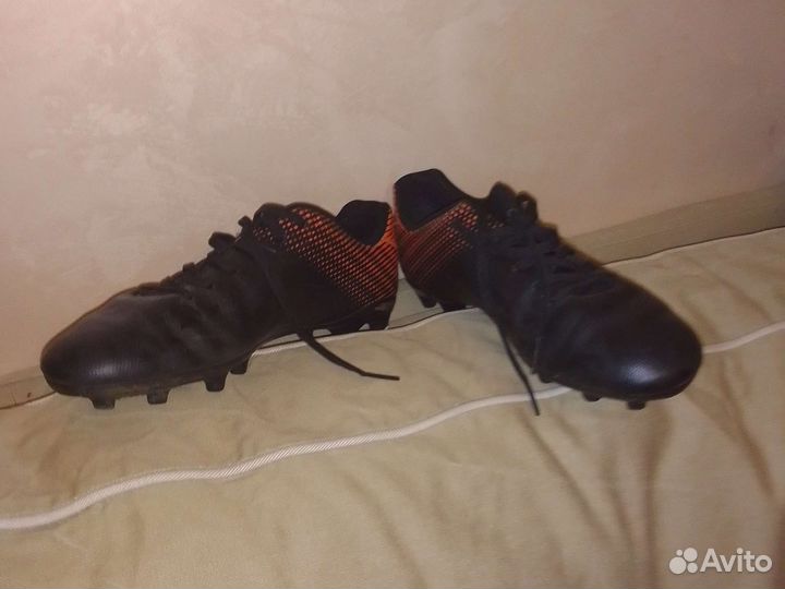 Футбольные бутсы 38 размер новые