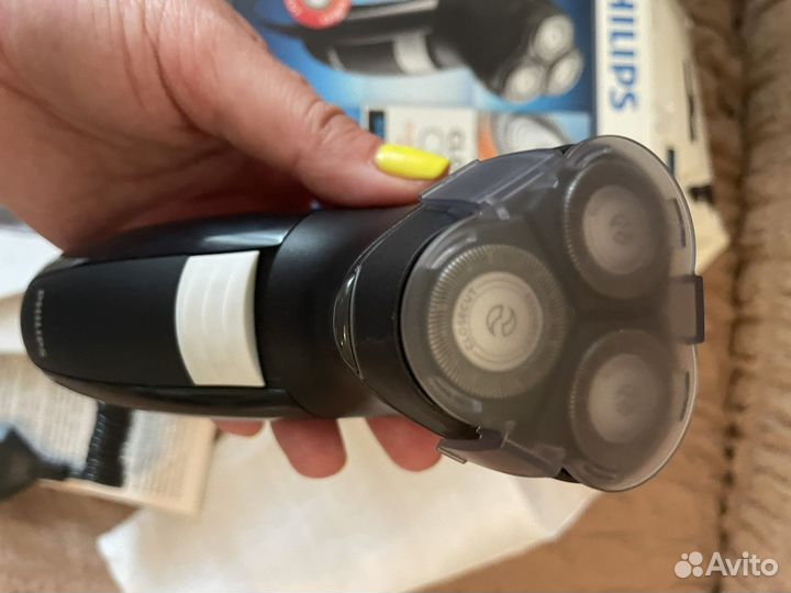 Бритва электрическая philips новая