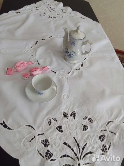 Скатерть чайная, винтаж Европа, кружево