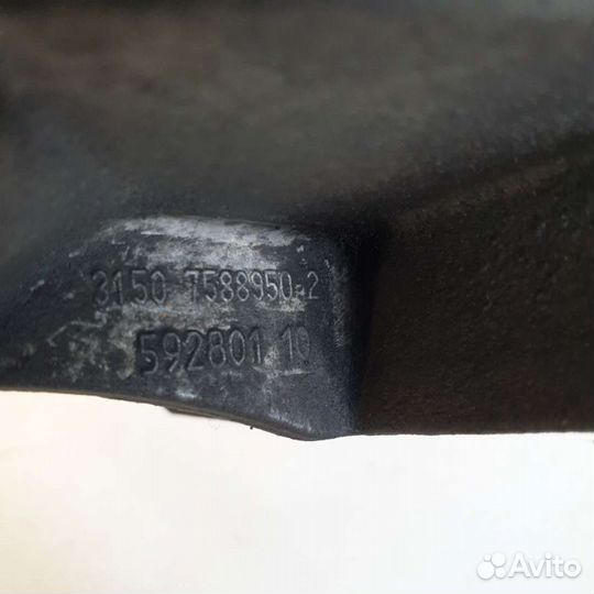 Кронштейн полуоси bmw 5 f10/f11/gt f07 (2009 - 2017) 4.4 7588950. 75889502