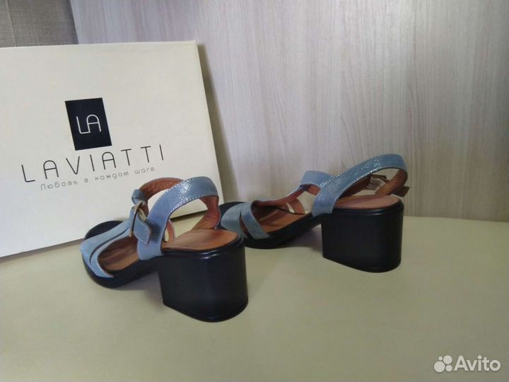 Босоножки женские кожаные 38 размер новые