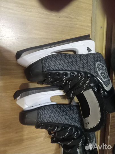 Лыжи беговые коньки лыжные палки ботинки от лыж