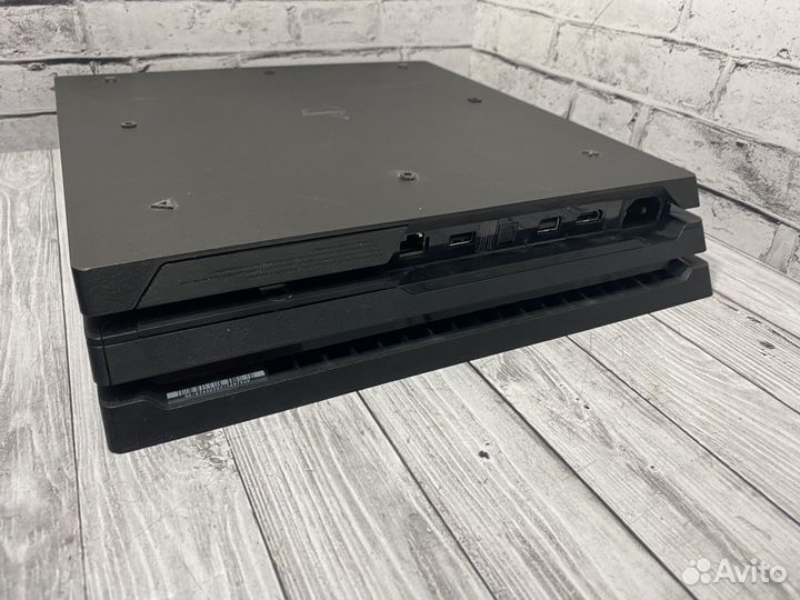 Игровая приставка Sony PS4 Pro 1000гб