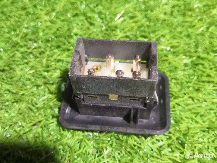 Кнопка заднего стеклоподъёмника Volvo 850