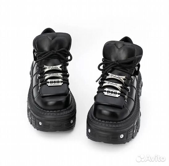 New rock на руках