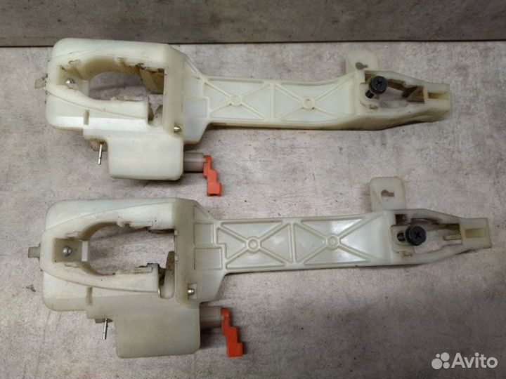 Кронштейн ручки двери левый Kia Cerato 2014