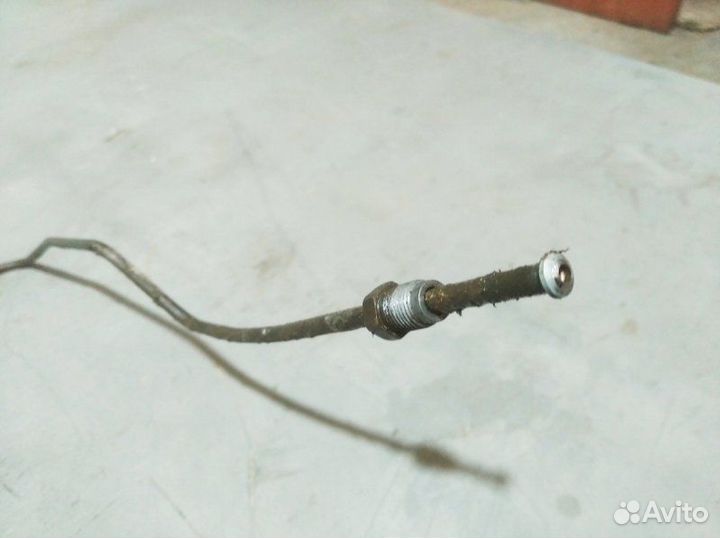 Трубка тормозная задняя правая Nissan Almera седан