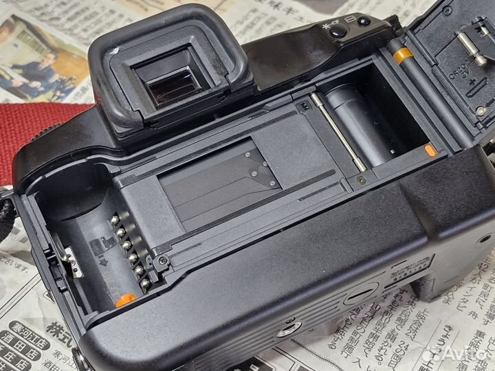 Пленочный фотоаппарат Canon EOS 5