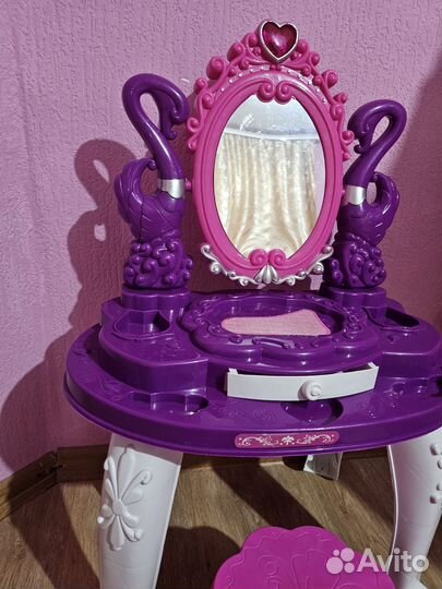 Туалетный столик с зеркалом детский