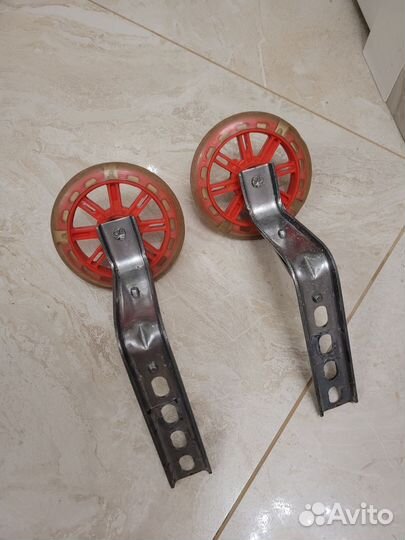 Дополнительные колеса для дет.велосипеда shulz