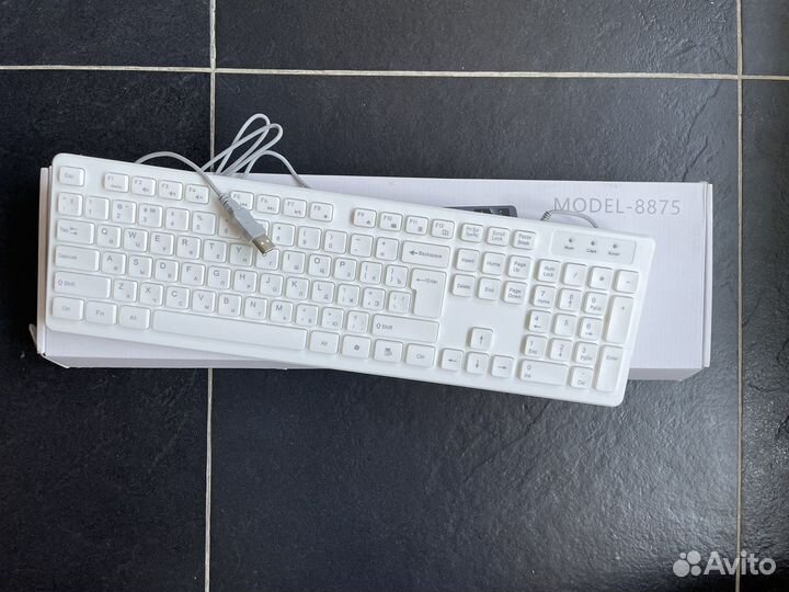 Новая белая клавиатура с usb портом