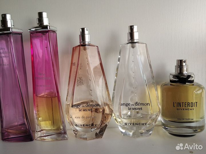 Nina Ricci. Givenchy