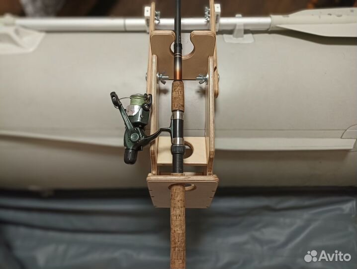 Держатель спиннинга в лодку пвх универсальный