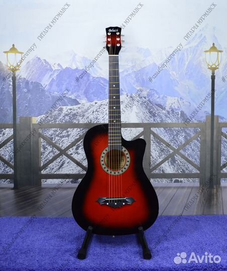 Гитара (новая) глянцевая, в заводской коробке