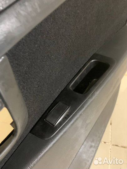 Задняя правая дверная карта LADA Priora 2