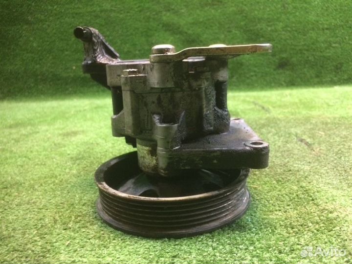 Насос гидроусилителя передний Mercedes Clk Coupe